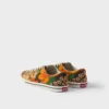 Zapatillas de lona con cordones y estampado floral Zapatillas de lona con cordones y estampado floral