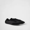 Zapatillas elásticas de Re-Nylon y gamuza Zapatillas elásticas de Re-Nylon y gamuza