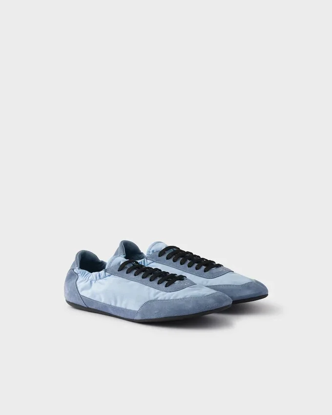 Zapatillas elásticas de Re-Nylon y gamuza Zapatillas elásticas de Re-Nylon y gamuza