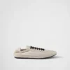 Zapatillas elásticas de Re-Nylon y gamuza Zapatillas elásticas de Re-Nylon y gamuza