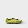 Zapatillas elásticas de Re-Nylon y gamuza Zapatillas elásticas de Re-Nylon y gamuza