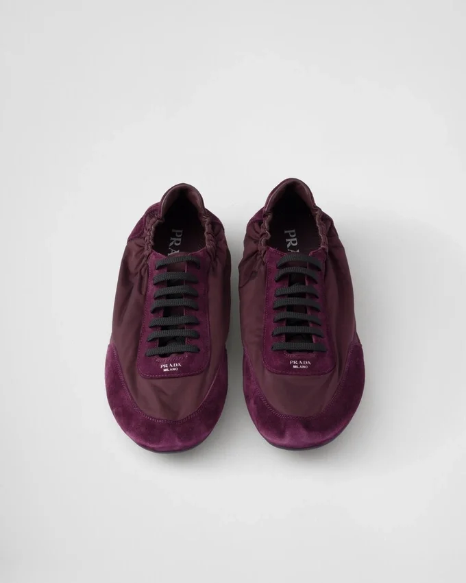 Zapatillas elásticas de Re-Nylon y gamuza Zapatillas elásticas de Re-Nylon y gamuza