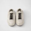 Zapatillas elásticas de Re-Nylon y gamuza Zapatillas elásticas de Re-Nylon y gamuza