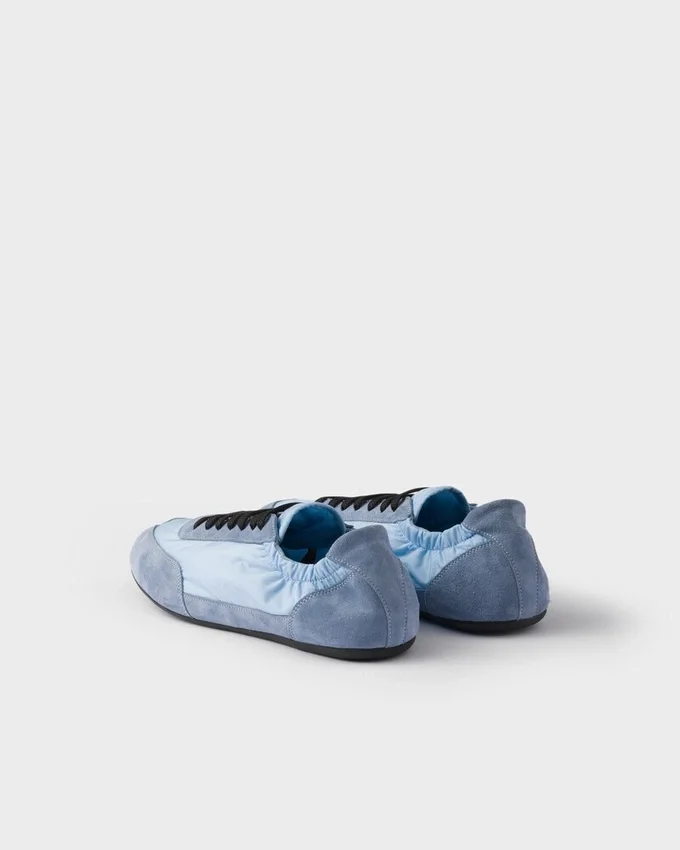 Zapatillas elásticas de Re-Nylon y gamuza Zapatillas elásticas de Re-Nylon y gamuza
