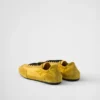 Zapatillas elásticas de Re-Nylon y gamuza Zapatillas elásticas de Re-Nylon y gamuza
