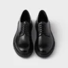 Zapatos con cordones de cuero cepillado