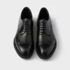 Zapatos con cordones de cuero cepillado