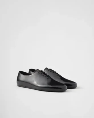 Zapatos con cordones de piel cepillada