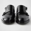 Zapatos de doble hebilla de cuero cepillado