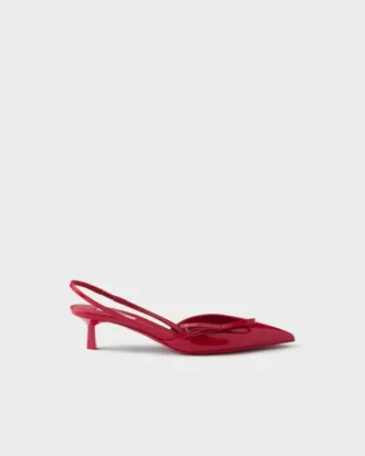 Zapatos de tacón con talón abierto de charol