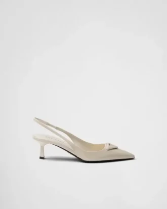 Zapatos de tacón con talón abierto de charol