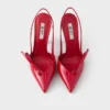 Zapatos de tacón con talón abierto de charol Zapatos de tacón con talón abierto de charol