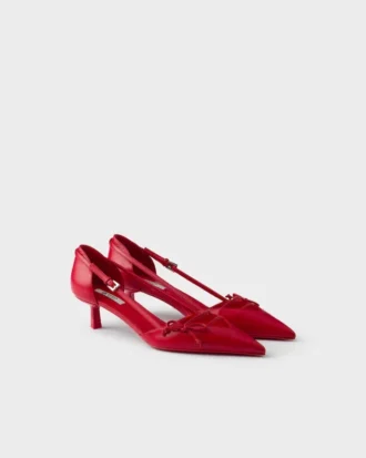 Zapatos de tacón de cuero con laterales abiertos