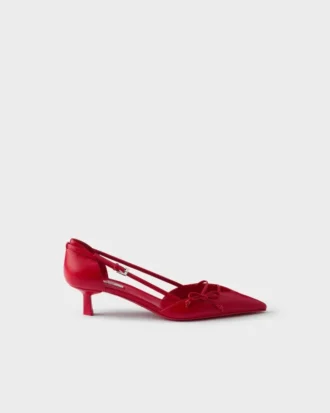 Zapatos de tacón de cuero con laterales abiertos