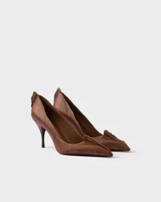 Zapatos de tacón de cuero envejecido